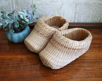 Vintage Asian Woven Straw Child's Shoes