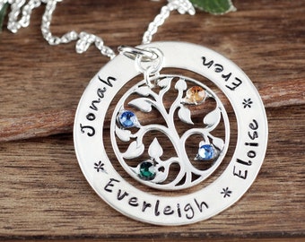 Personalized Family Tree Necklace, Family Tree Grandma Jewelry, Tree of Life Necklace, Grandma Necklace, Gift for Grandma, Family Tree Gift