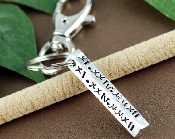 Roman Numeral Keychain, Anniversary Gift, Date KeyChain, Gift for Dad, Special Date Key Chains, GIft for Him, Wedding Anniversary Gift