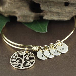 Gold Family Bracelet, Tree of Life Bracelet, Mommy Gold Tree Bracelet, Tree of Life Bangle, Initial Bangle Bracelet, Gold Grandma Bracelet