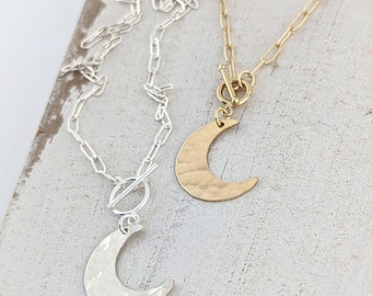 Hammered Moon Necklace, 925 Sterling Silver, Crescent Moon Pendant, Moon Jewelry, Astrology, Necklace for her, Celestial Jewelry Gift