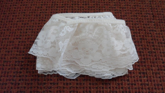 colored lace trim