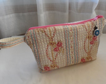 Make Up Bag/Quilted Cosmetic Bag/Ladies Quilted Toiletry and Bath /Women's Quilted Zippered Bath and Beauty Bag/Quilted Travel Storage Bag