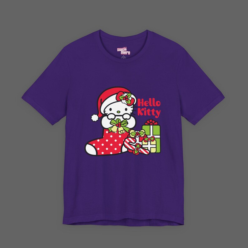 Hello Kitty Xmas Tee - Weihnachtsgeschenk für Sanrio Fans - Cutecore Y2K Grafik T-Shirt - Cartoon Frohe Weihnachten Shirt Bild 4