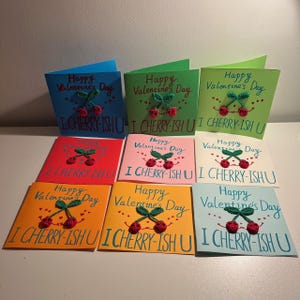 Handgemachte gehäkelte Valentinstagskarte - Personalisierte 3D-Karte für Freundin oder Freund, einzigartiges romantisches Geschenk, individuelle Nachricht, kreatives Design