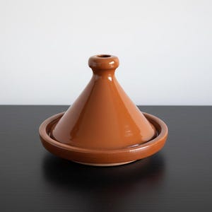 Handmade Moroccan Clay Tagine – Ceramic Cooking Pot for Slow Cooking Chicken, Meat & Fish – Traditional African Kitchenware – Gift for Her