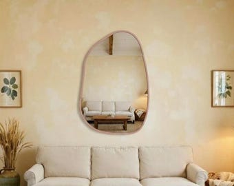Espejo de pared orgánico en rosa antiguo – Diseño artesanal de marco delgado de forma libre, acento femenino moderno para dormitorio o sala de estar
