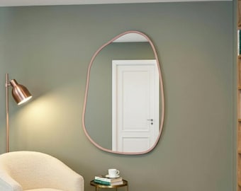 Espejo de pared contemporáneo en oro rosa – Diseño artesanal con marco delgado, elegante detalle moderno para la entrada, el dormitorio o la sala de estar.