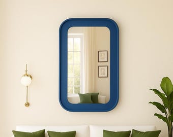 Espejo de pared con marco fino en azul distante: diseño de madera hecho a mano, moderno y minimalista, ideal para sala de estar, entrada o dormitorio.