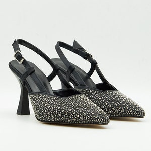 Fiora Black Stone High Heels dla kobiet – obcas 8 cm, zakryte palce, eleganckie buty na święta Bożego Narodzenia i specjalne okazje