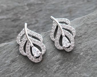 Kleine bruiloft oorbellen Crystal Leaf Design, zilveren deco oorbellen, jaren 1920 oorbellen, Hollywood bruiloft oorbellen - 'AYLA'
