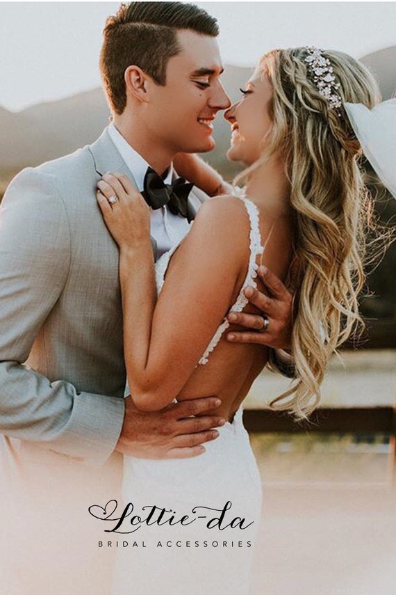 Boho Wedding Flower Headband, Gold Wire Hair Vine Hair Wreath