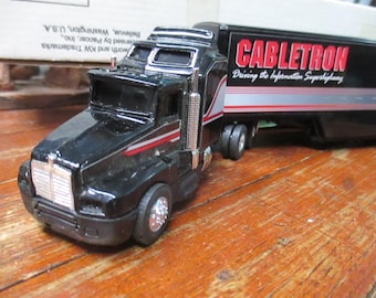 DIE-CAST PROMOTIONS 1:64 トラクター・トレーラー Amazon.com: Die Cast Promotions (DCP) 1/64 Orange & Black