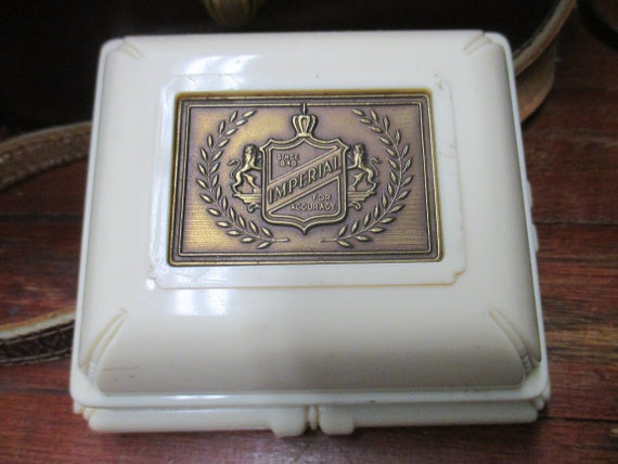 Vintage Art Deco Plastic Watch Display Case Box A… - image 5