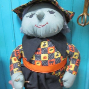 WITCH DOLL Primitive Rustic Fall Autumn Decor craft collectible decoration holiday decor primitive country scary Halloween Decoration