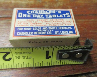 Vintage Chandler's Medicine Co One Day Tablets Original Box 10 cents primitive pharmacy collectible country primitive medicine cabinet