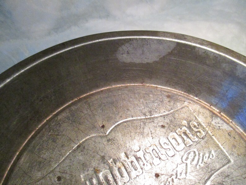 Vintage Mrs Robbinson/'s Fine Restaurant Table Top Pie Tin Pan 9 12 diner decor country primitive bakeware kitchenware new england decor