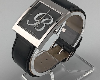 Große Damen 33 mm Dress Tank Uhr