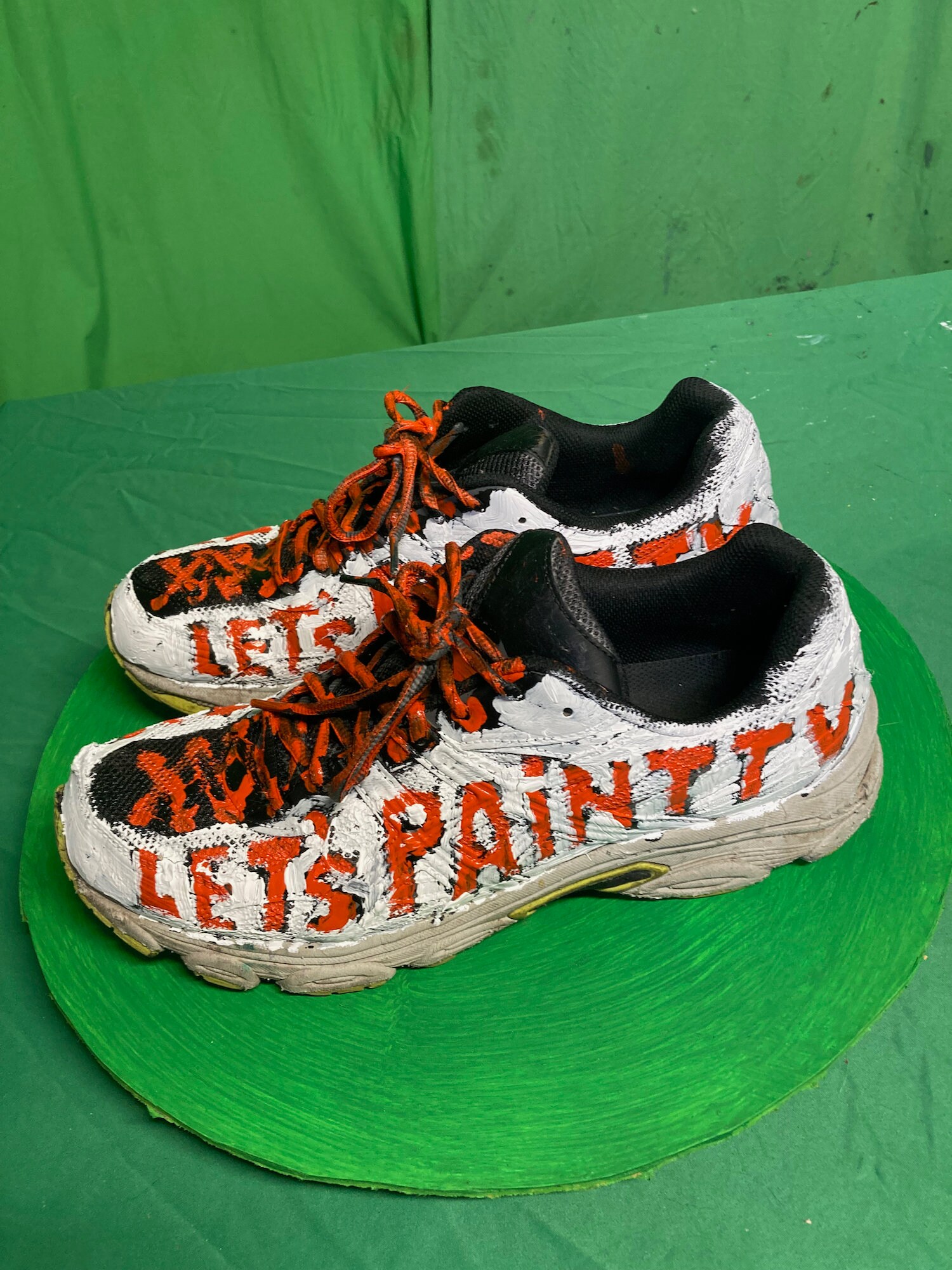 Let's Paint TV zapatillas usadas pintadas a mano