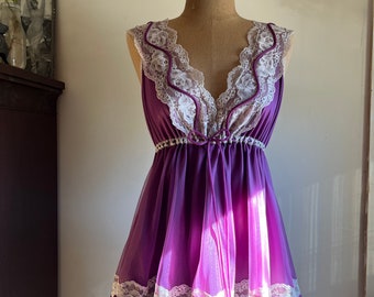 1970’s Vintage Amethyst Purple Nylon Babydoll Chemise by Pride ‘N’ Joi of California