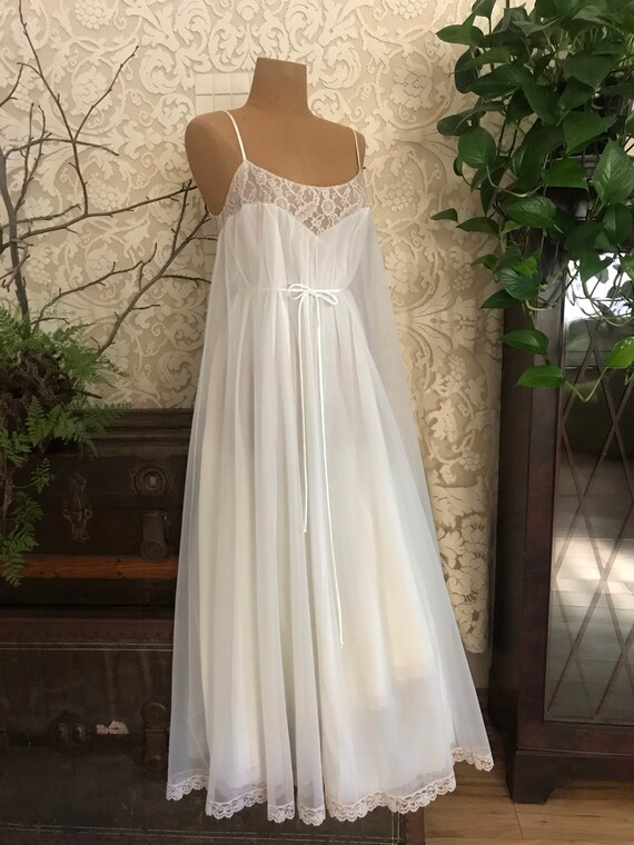 SALE! Dreamy 1970’s vintage ivory chiffon nightgo… - image 8