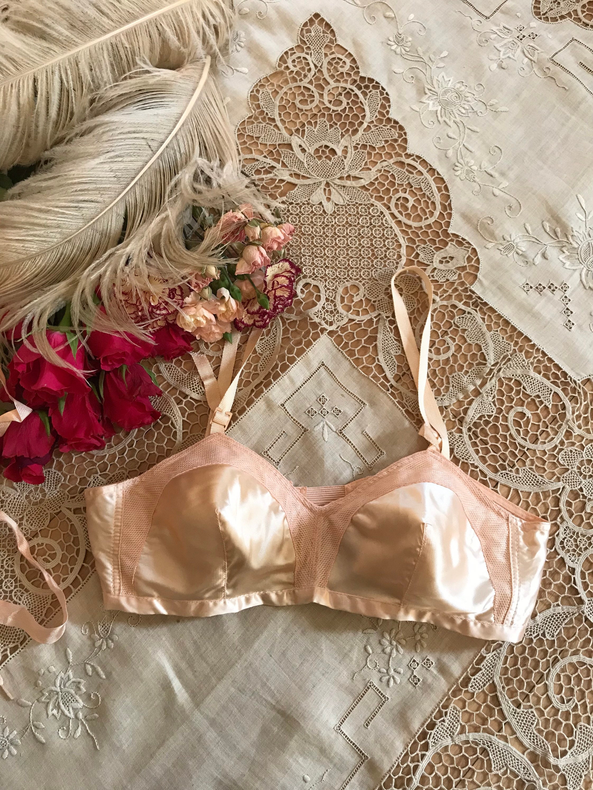 Encircled Bullet Bra Organic 100% Cotton Round Stitch Full Coverage Winsome  Bra Vintage Pointy Bra With Center Elastic Rose -  Canada