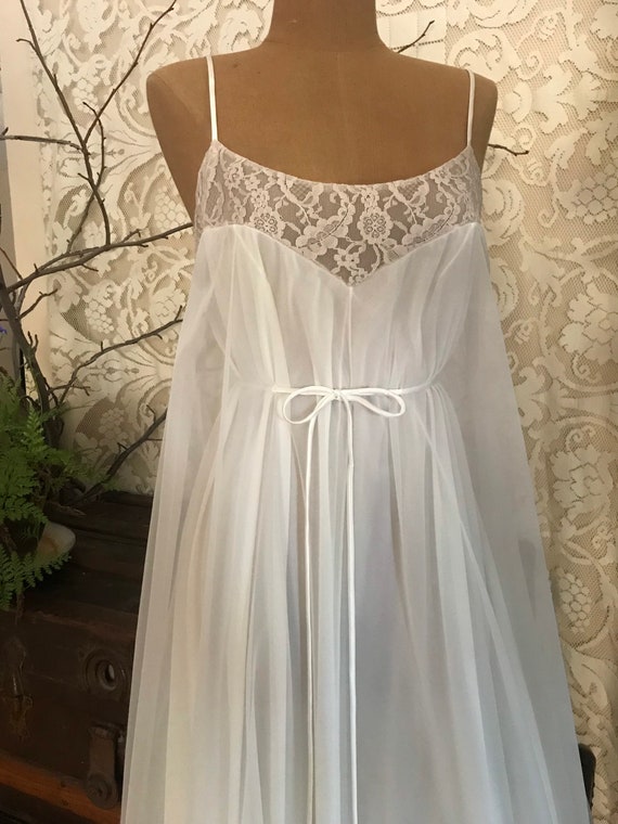 SALE! Dreamy 1970’s vintage ivory chiffon nightgo… - image 5