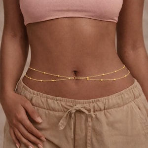 Złoty i srebrny koralikowy łańcuszek na talię – regulowany, warstwowy łańcuszek na brzuch – minimalistyczna biżuteria do ciała – dodatek do letniego bikini na plażę – prezent dla niej