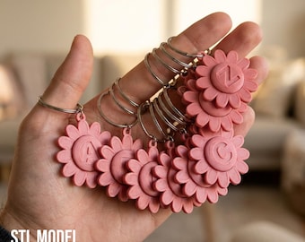 Daisy Flower Keychain STL, Letter Initial Keyring for 3D Print, DIY Home Decor, Housewarming Gift, Floral Alphabet Charm Digital Download
