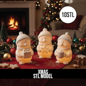 Puede incluir: Tres adornos navideños iluminados con forma de pingüino. Cada pingüino lleva un gorro y una bufanda, sosteniendo un regalo, una estrella y una taza. El texto "10STL" está en un círculo blanco, y "XMAS STL MODEL" está debajo.