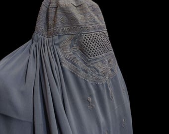 Afghaanse traditionele islamitische abaya - islamitische sluier, topi-burka, khimer, niqab voor dames