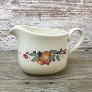 Corning Corelle Abundance Fruit Pattern Gravy Boat No Underplate