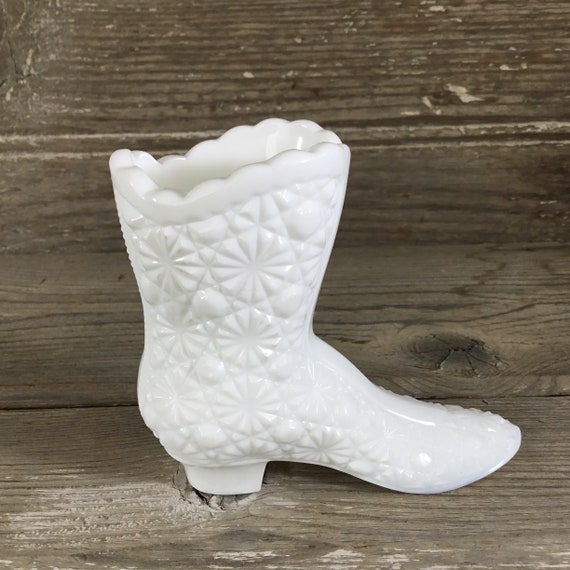 Fenton Milk Glass Daisy And Button Boot Vintage Milk Glass Etsy
