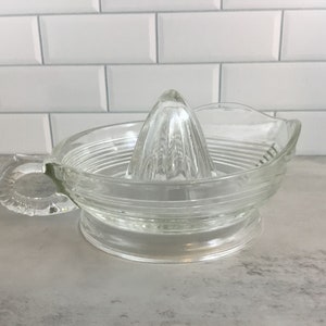 Vintage Citrus Juicer Heavy Glass Reamer Squeezer Handle Spout Orange Lemon Lime