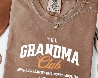 The Grandma Club T-Shirt, Mimi Gigi Grammy Oma Nonna Abuelita Shirt, Established 2025 Grandma Tee, Family Gift for Grandmas