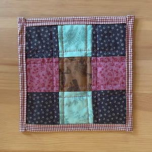 Tapete para caneca em patchwork acolchoado