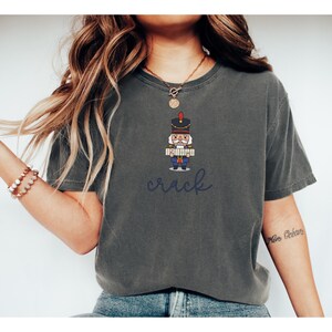 Comfort Colors Nutcracker Mahjong Christmas Shirt Nutcracker Holding Tiles Crack Suit Mahjong Club Gift Holiday Game Night Mahjong Group Tee