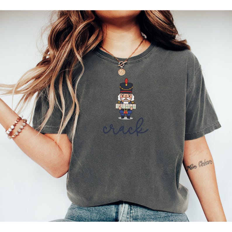 Comfort Colors Nutcracker Mahjong Christmas Shirt Nutcracker Holding Tiles Crack Suit Mahjong Club Gift Holiday Game Night Mahjong Group Tee