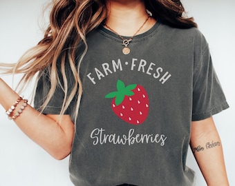 Cute Strawberry Comfort Colors Shirt Trendy Farm Fresh Farmers Market Retro Tee Berry Picking Soft Girl Aesthetic Locally Grown Strawberries