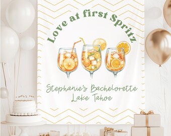 Liebe auf den ersten Spritz Individuelle Bachelorette Zeichen Aperol Spritz Bachelorette Dekor Benutzerdefinierte Brautparty Hintergrund Italienische Bach Banner Sommer Braut
