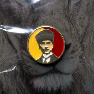 Turkish Football Club Galatasaray ATATURK Pin Badge - Official Gala Merchandise in Original Packaging