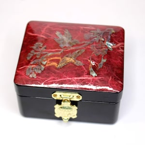 Korean Lacquerware Lidded Square Jewelry, Trinket Box with Abalone Birds on Branch Motif Inlay