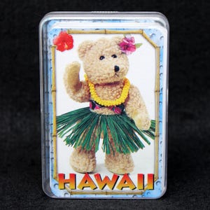 Hawaii Themed Collectible Vintage Deck of Plastic Coated Playing Cards in Acrylic Case