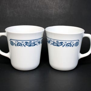 Vintage Pair of Corning M'Wave OK Porcelain Coffee / Tea Cups, 8-10 Fl Oz Capacity