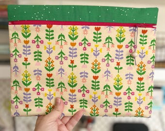 SMALL Stitcher's Pouch | Folk Art Flowers
