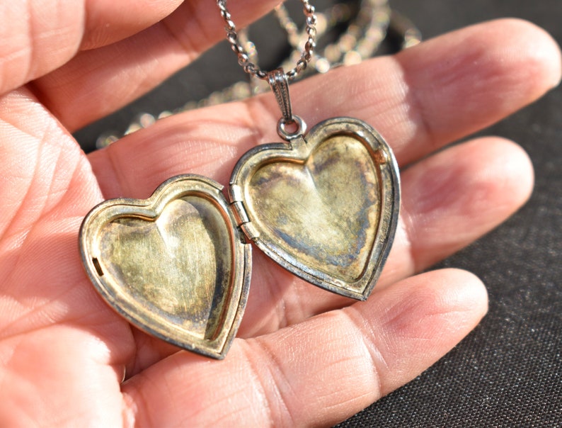 C1940s Etched Sterling Silver Vermeil Heart Locket Necklace Gold Finish