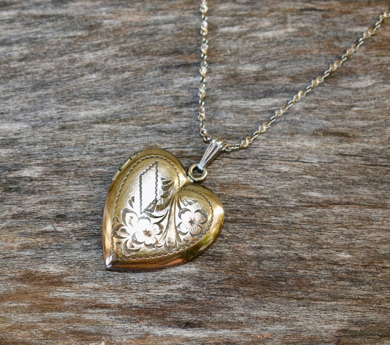 C1940s Etched Sterling Silver Vermeil Heart Locket Necklace Gold Finish