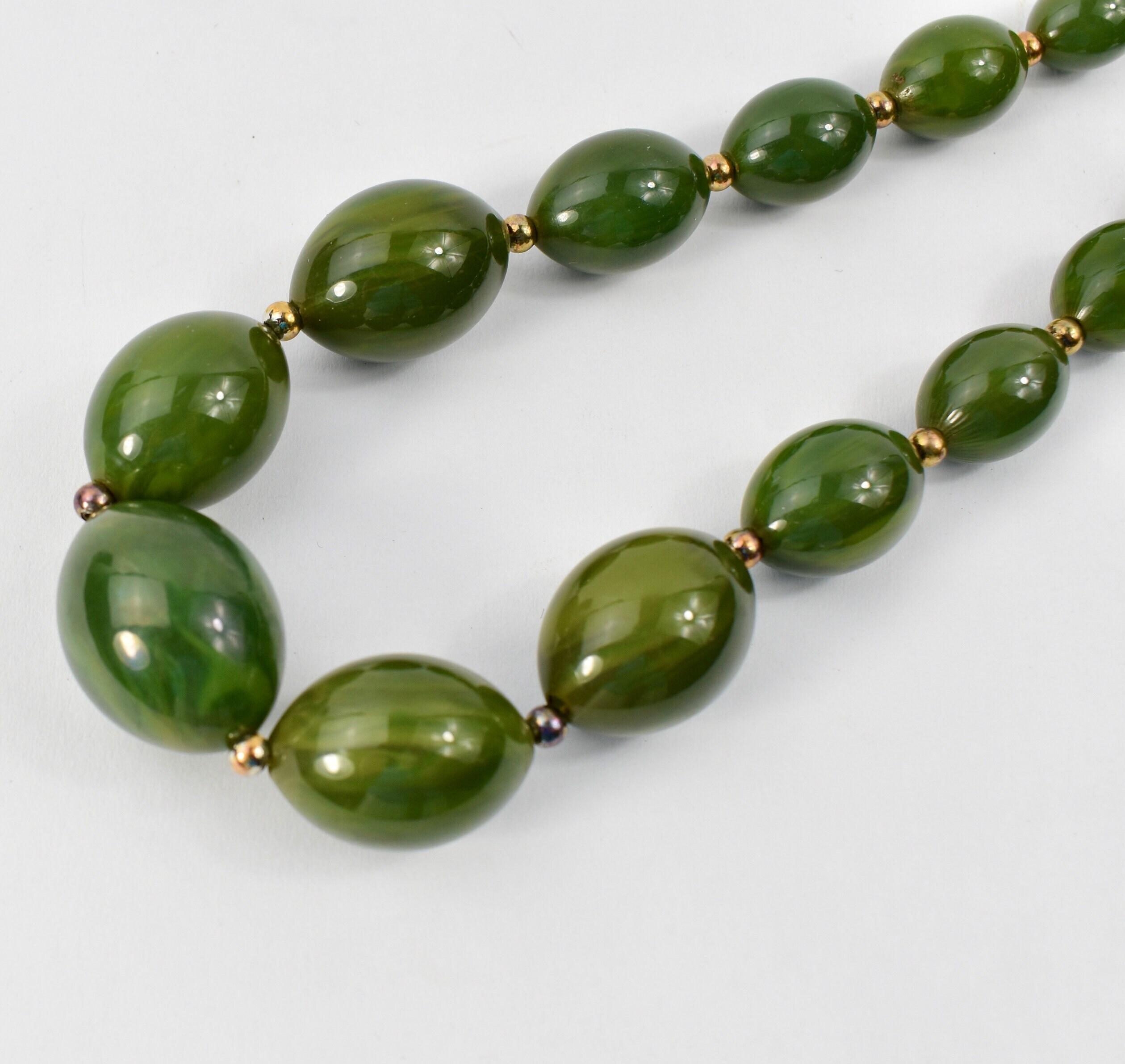VINTAGE COLLIER / sautoir en bakelite marbrée - Art Déco EUR 99,99