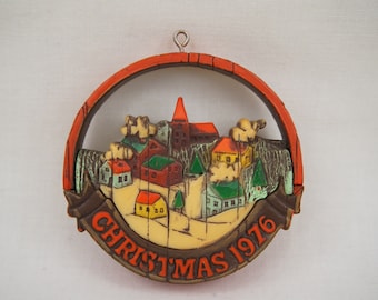 Vintage Hallmark Christmas Ornament Peace on Earth C1976