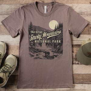 Smoky Mountains National Park T-Shirt, Outdoor Mountain Shirt, Retro Aesthetic Hiking Tee, Vintage Style Smokey Mtns Tshirt Black Bear Shirt
